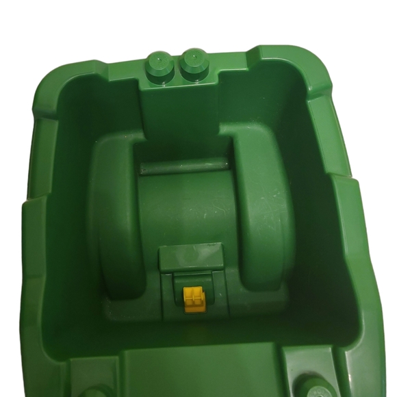 John Deere Tractor Toy With Tilting Bin And Big Wheels - Picture 6 of 11